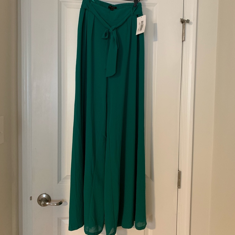 Wide leg Mysterious Woman Pants in Emerald Green